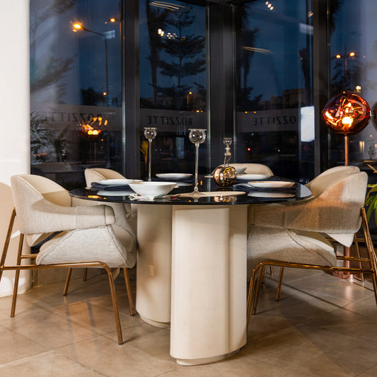 Boteto Dinning Table