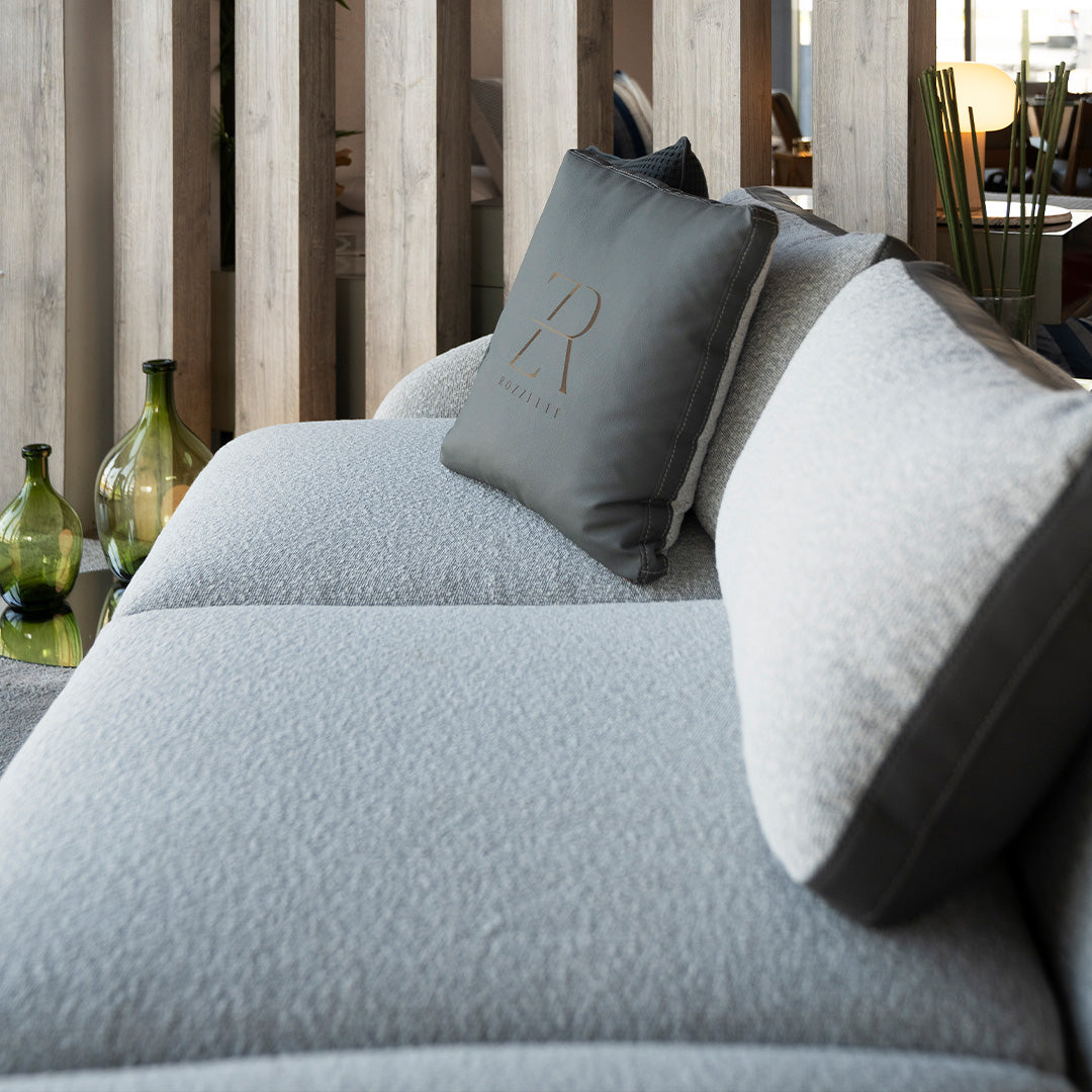 Menatti Sofa