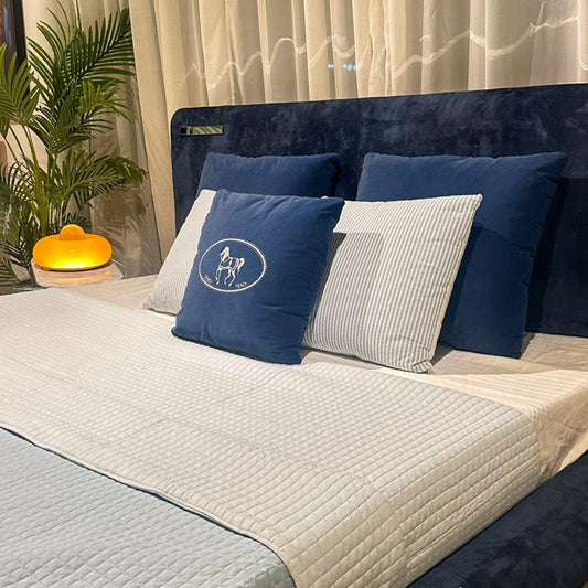 Housman Bed