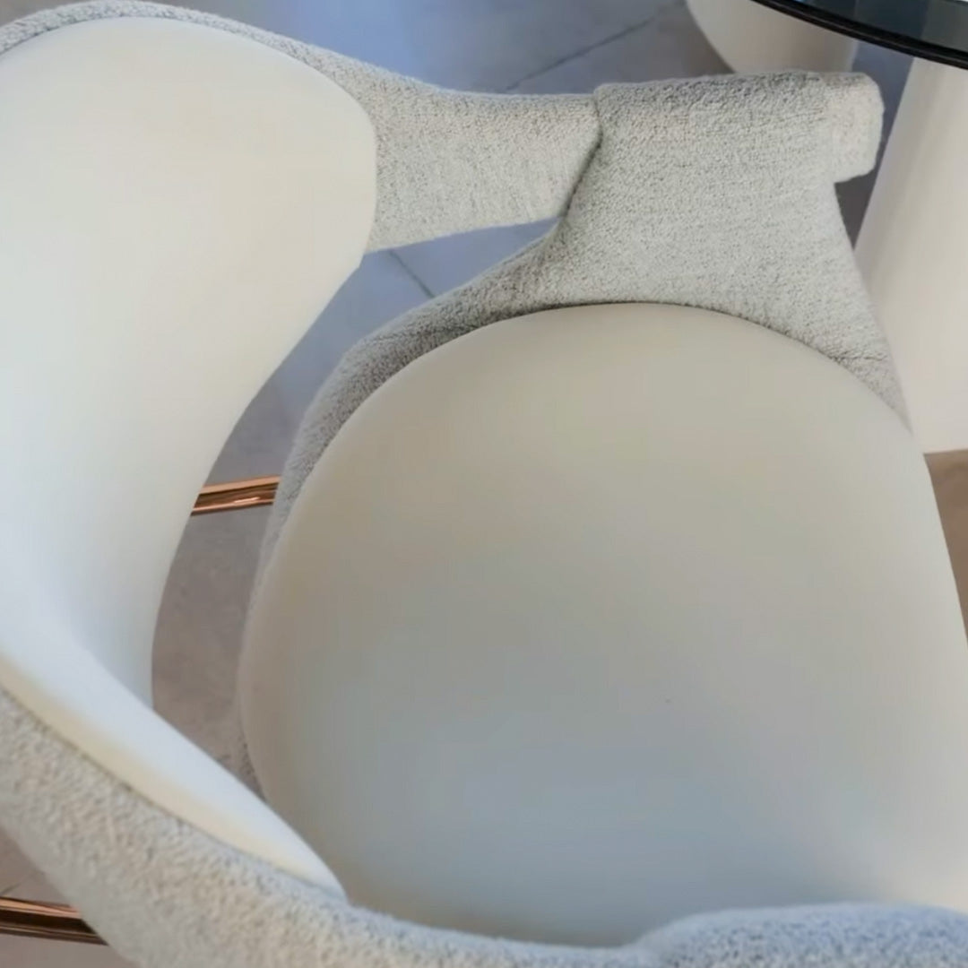 Boteto Dinning Table